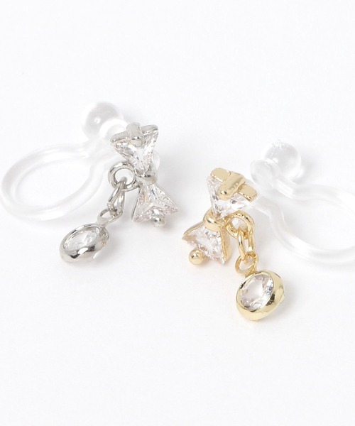LAKOLE(ラコレ)の「フルビジューリボンノンホールピアス / 1051739(ピアス(両耳用)・レディース・その他1/その他2・FREE)」の4枚目の写真