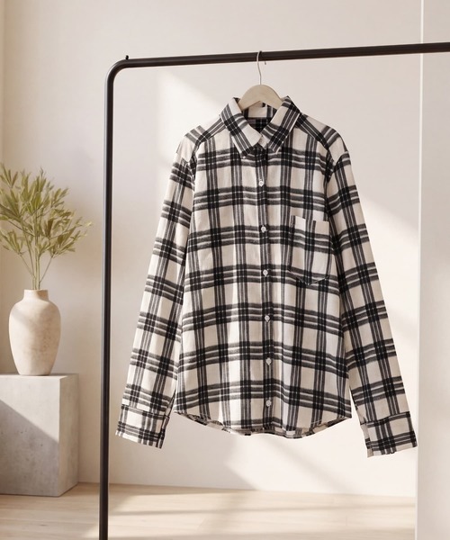 STYLE DELI(スタイルデリ)の「コントラストチェック柄シャツ(シャツ/ブラウス・レディース・ブラックミックス・FREE)」の3枚目の写真