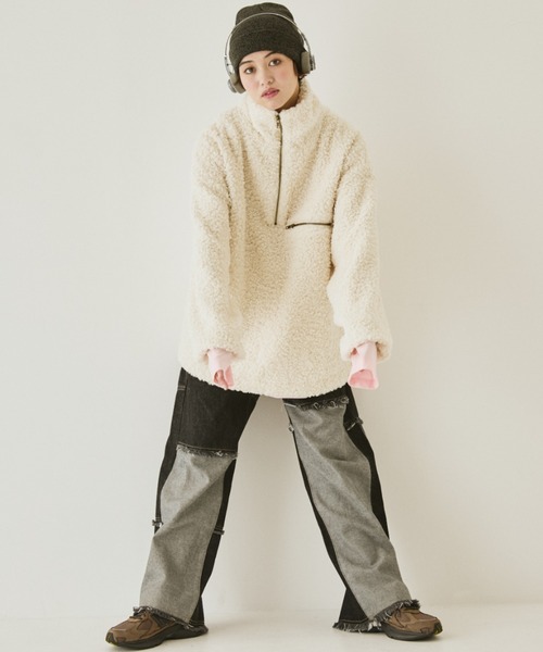 MIRROR STOKE(ミラーストーク)の「【ZOZO限定】BOA ZIPUP BLOUSON/ボアジップアップブルゾン(ブルゾン・レディース・チャコールグレー/アイボリー・MEDIUM)」の2枚目の写真
