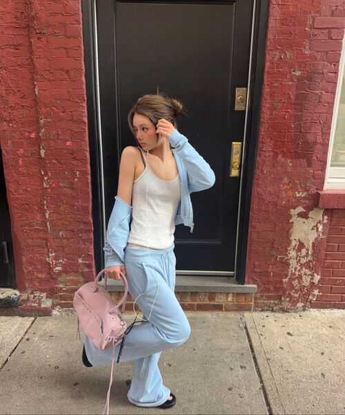 GILAARCHIVE（ギラアーカイブ）の「[X hieta] SIDE EYELET SIGNATURE LOGO SWEAT PANTS_SKY BLUE（スウェットパンツ・レディース・その他・FREE）」の9枚目の写真