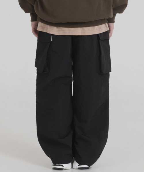 PIANER KIDS(ピアネールキッズ)の「ナイロンカーゴパラシュートパンツ(ブラック)(スウェットパンツ・レディース・ブラック・S(120-130cm)/M(130-140cm)/L(140-150cm)/XL(150-160㎝))」の3枚目の写真