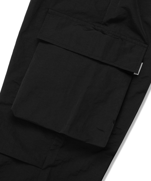 PIANER KIDS(ピアネールキッズ)の「ナイロンカーゴパラシュートパンツ(ブラック)(スウェットパンツ・レディース・ブラック・S(120-130cm)/M(130-140cm)/L(140-150cm)/XL(150-160㎝))」の10枚目の写真