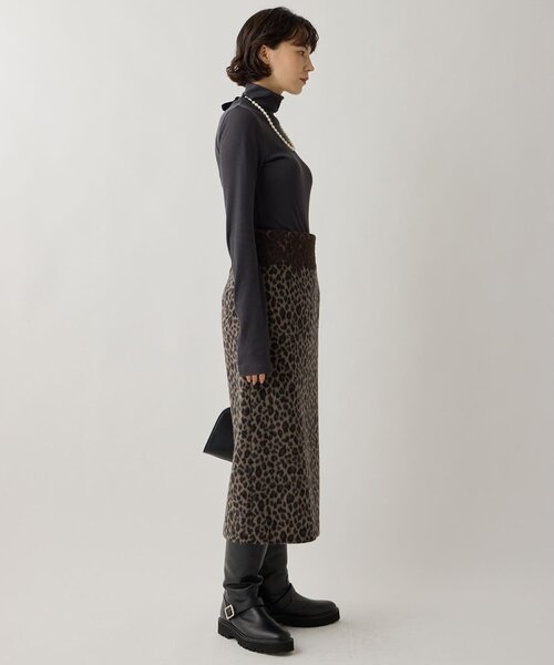 Whim Gazette(ウィムガゼット)の「コットン強撚フライスタートルネックプルオーバー(Tシャツ/カットソー・レディース・オフホワイト/グレー・FREE)」の18枚目の写真