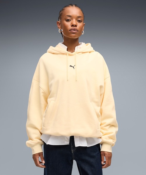 PUMA(プーマ)の「PUMA プーマ ウィメンズ ESS オーバーサイズ フーディ TR(パーカー・レディース・ブラック/アイボリー・X-LARGE/SMALL/LARGE/MEDIUM)」の2枚目の写真