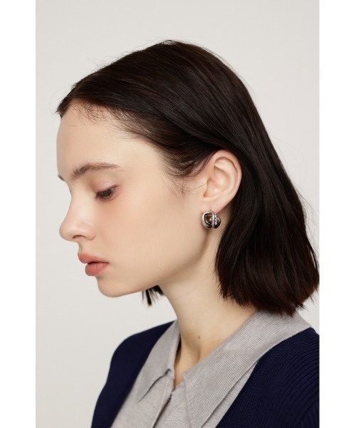 SLY(スライ)の「STONE HOOP P/EARRING ストーンフープイヤリング(ピアス(両耳用)・レディース・ゴールド/シルバー・FREE)」の6枚目の写真