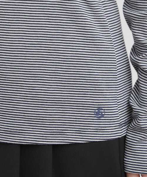 OPAQUE.CLIP(オペークドットクリップ)の「【PETIT BATEAU/プチバトー】ミニマリニエールミラレクルーネック半袖Tシャツ(Tシャツ/カットソー・レディース・ホワイト系3・02/01)」の4枚目の写真