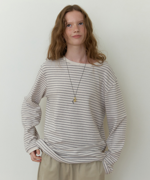 THEMITTEN(ザ・ミトン)の「BARN オーバーサイズTシャツ(オートストライプ)(Tシャツ/カットソー・レディース・その他・FREE)」の1枚目の写真