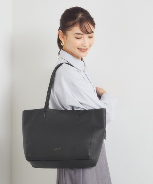 ITS'DEMO(イッツデモ)の「【肩かる】ライラA4トート(トートバッグ・レディース・ブラウン系/ナチュラル/ブラック/シルバー・00)」の7枚目の写真