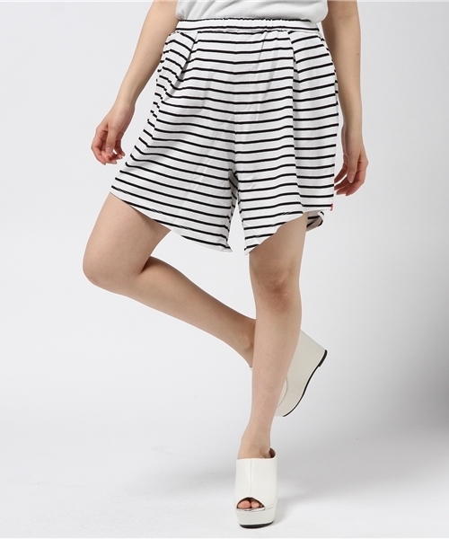 RODEO CROWNS WIDE BOWL（ロデオクラウンズワイドボウル）の「ONE TUCK SHORTS（その他パンツ・レディース・ホワイト系その他・SMALL/MEDIUM）」の10枚目の写真