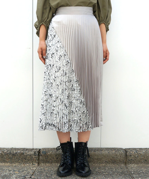 NINE（ナイン）の「レースコンビプリーツスカート（スカート・レディース・ブラック/グレー・1/0）」の2枚目の写真