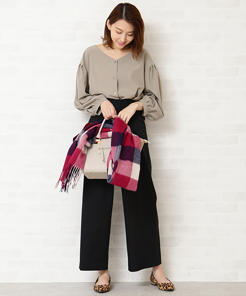 N.(N. Natural Beauty Basic)(エヌエヌナチュラルビューティーベーシック)の「バックギャザータックスリーブブラウス(シャツ/ブラウス・レディース・ブラック/グレー/ピンク・MEDIUM)」の22枚目の写真