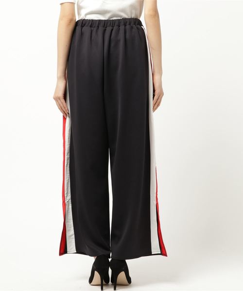 PUNYUS（プニュズ）の「スリットジャージパンツ（その他パンツ・レディース・ネイビー/ブラック/レッド・1/2/3/4）」の13枚目の写真