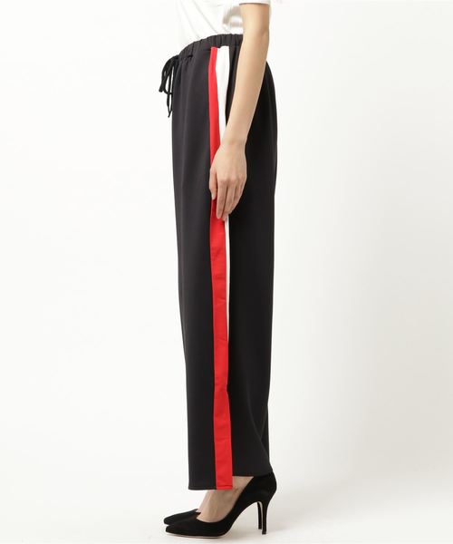 PUNYUS（プニュズ）の「スリットジャージパンツ（その他パンツ・レディース・ネイビー/ブラック/レッド・1/2/3/4）」の8枚目の写真
