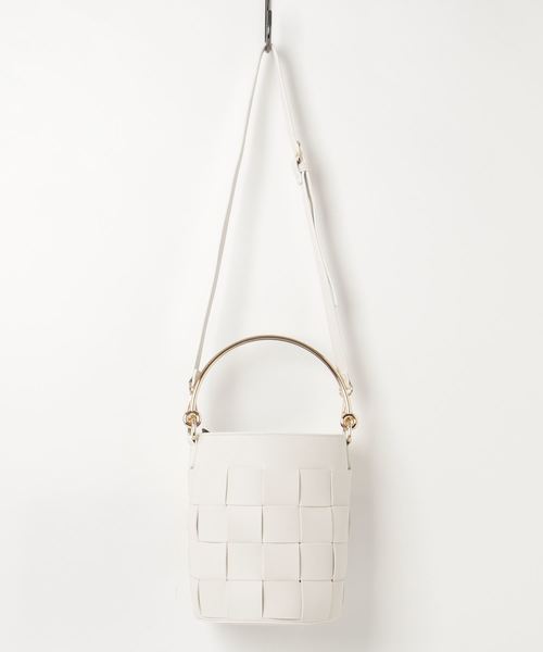N.（N. Natural Beauty Basic）（エヌエヌナチュラルビューティーベーシック）の「【and GIRL 4月号掲載】バケツショルダーバック（トートバッグ・レディース・ホワイト/ベージュ系その他/ブラック・ﾌﾘ-）」の8枚目の写真
