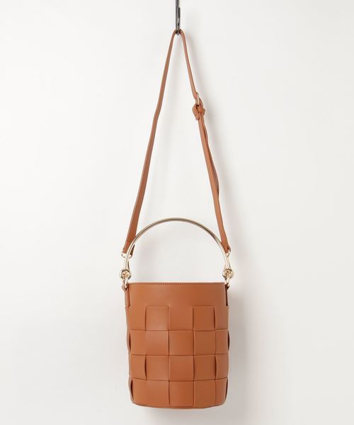 N.（N. Natural Beauty Basic）（エヌエヌナチュラルビューティーベーシック）の「【and GIRL 4月号掲載】バケツショルダーバック（トートバッグ・レディース・ホワイト/ベージュ系その他/ブラック・ﾌﾘ-）」の7枚目の写真