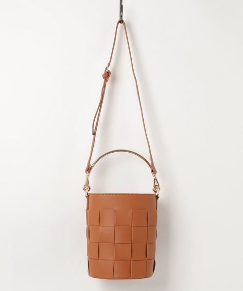 N.（N. Natural Beauty Basic）（エヌエヌナチュラルビューティーベーシック）の「【and GIRL 4月号掲載】バケツショルダーバック（トートバッグ・レディース・ホワイト/ベージュ系その他/ブラック・ﾌﾘ-）」の10枚目の写真