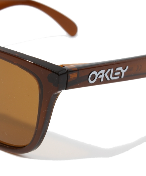 BEAMS BOY（ビームスボーイ）の「OAKLEY / “Frogskins” ポリッシュド（サングラス・レディース・ブラック/ダークブラウン・ONE SIZE）」の5枚目の写真