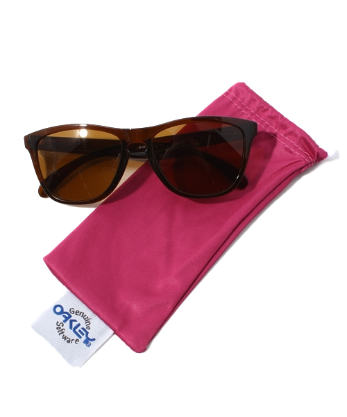BEAMS BOY（ビームスボーイ）の「OAKLEY / “Frogskins” ポリッシュド（サングラス・レディース・ブラック/ダークブラウン・ONE SIZE）」の8枚目の写真