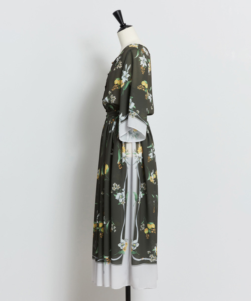 美品　ノエラ　フラワースカーフ柄ワンピース　華やか　上品　花柄　総柄　羽織　M 美品 ノエラ フラワースカーフ柄ワンピース 華やか 上品 花柄 総