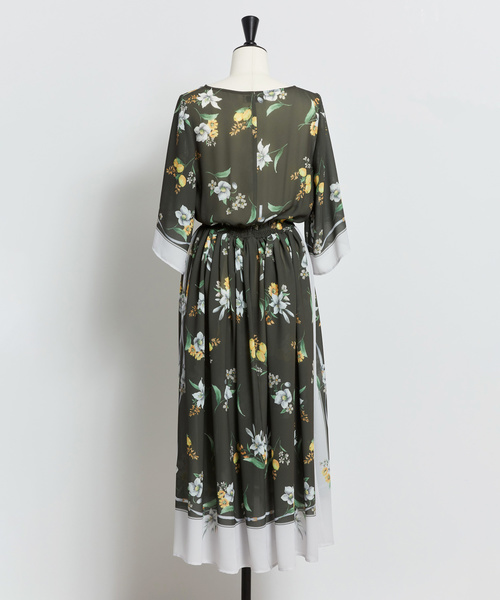美品　ノエラ　フラワースカーフ柄ワンピース　華やか　上品　花柄　総柄　羽織　M Noela - 美品 ノエラ フラワースカーフ柄ワンピース 華やか 上品