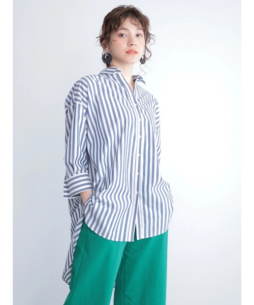 Editt by YECCA VECCA（エディットバイイェッカヴェッカ）の「ストライプ柄BIGシルエットシャツ ●（シャツ/ブラウス・レディース・ネイビー/レッド・FREE）」の2枚目の写真