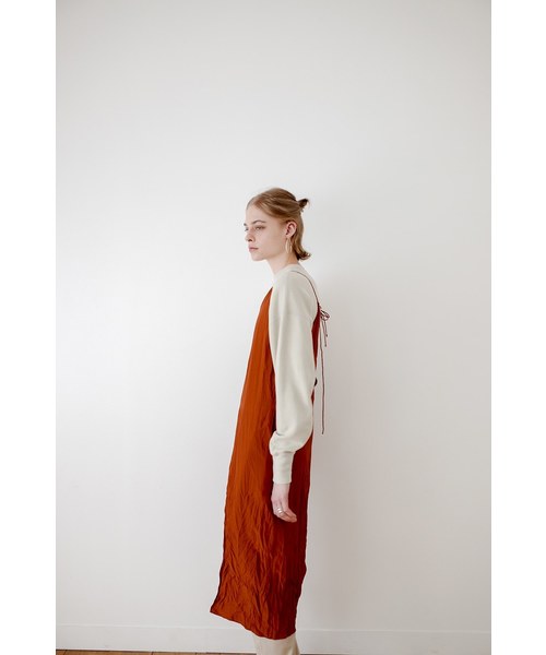 CLANE(クラネ)の「CENTER SLIT WRINKLE CAMISOLE(キャミソール・レディース・ブラック/グリーン系その他/キャメル・2/1)」の5枚目の写真