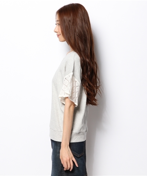 mystic(ミスティック)の「袖レースフレアリブプルオーバー(Tシャツ/カットソー・レディース・ブラック/グレー/オフホワイト/ベージュ・フリ-)」の7枚目の写真