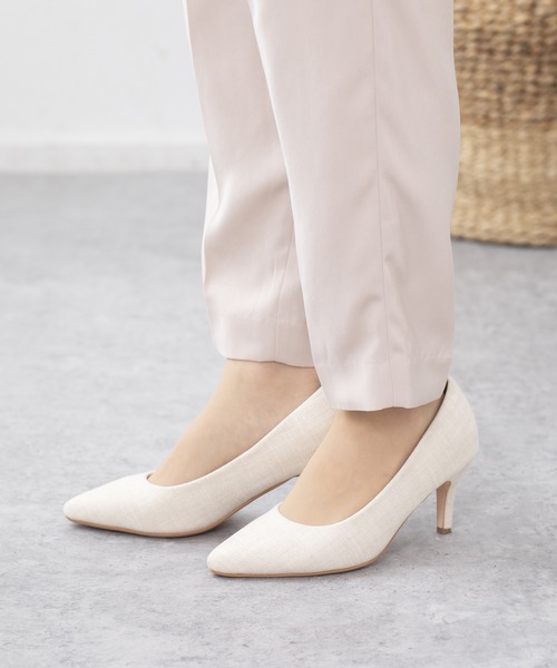 menue（メヌエ）の「【ふわっと軽い エアスイート】走れるパンプス 7cmヒールver（パンプス・レディース・ネイビー/グレー系その他/アイボリー/ブラウン系その他/グレイッシュベージュ/シルバー系その他/パイソン/レオパード/ブラック系その他3/ブラック系その他2/ブラック/ブラック系その他6/ブラック系その他4/ブラック系その他5/ベージュ系その他/ボルドー/アッシュグレー/ブラック系その他/ガンメタ/ベージュ系その他3/ベージュ系その他4/ホワイト系その他/グレー系その他2/ベージュ系その他2/ホワイト系その他2/アニマル/レッド系その他/ブルーグレー/ブラック系その他7/ベージュ系その他5/ホワイト系その他3/ベージュ系その他6/ライトグリーン/ダークネイビー/ダークパープル/グリーン/ダークグレー/カラフル/オフホワイト/ベージュ系/ベージュ系その他7/ライトグレー/ブラック系/シルバー系/ライトグレー系/ブラック系2/ブラウン系その他2/シルバー/ブラック系1/ブラック系3/シルバー系1/ダークブラウン・24.5cm/22.5cm/25.0cm/23.5cm/25.5cm/21.5cm/22.0cm/26.0cm/26.5cm/23.0cm/24.0cm/21.0cm）」の5枚目の写真