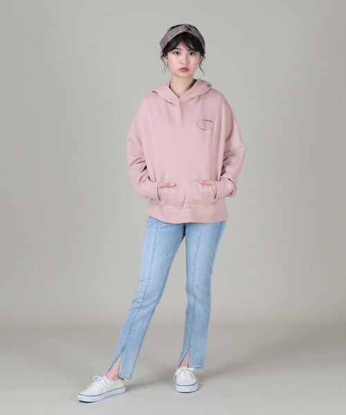 Champion(チャンピオン)の「【Champion】ビッグCロゴスウェットパーカー(パーカー・レディース・ブラック/ライトピンク/ライトベージュ/ライム・M/L)」の7枚目の写真