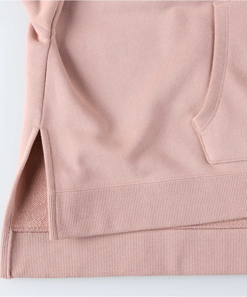 Champion(チャンピオン)の「【Champion】ビッグCロゴスウェットパーカー(パーカー・レディース・ブラック/ライトピンク/ライトベージュ/ライム・M/L)」の12枚目の写真