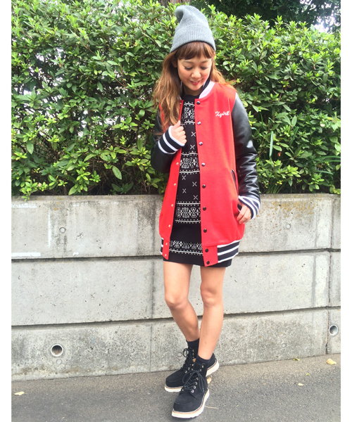 X-girl（エックスガール）の「BANDANA KNIT TOP（ニット/セーター・レディース・ブラック/レッド/ブルー・1/2）」の10枚目の写真