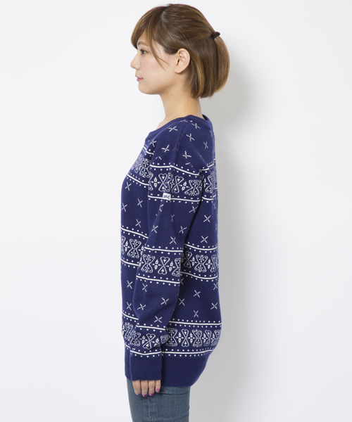 X-girl（エックスガール）の「BANDANA KNIT TOP（ニット/セーター・レディース・ブラック/レッド/ブルー・1/2）」の4枚目の写真