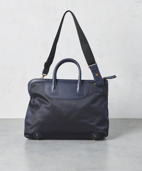 TOFF&LOADSTONE（トフアンドロードストーン）の「【別注】＜TOFF&LOADSTONE（トフアンドロードストーン）＞ナイロン ブリーフ バッグ†（トートバッグ・レディース・ブラック/ダークブラウン/ネイビー/モカ/ベージュ・フリー）」の8枚目の写真