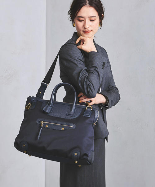 TOFF&LOADSTONE（トフアンドロードストーン）の「【別注】＜TOFF&LOADSTONE（トフアンドロードストーン）＞ナイロン ブリーフ バッグ†（トートバッグ・レディース・ブラック/ダークブラウン/ネイビー/モカ/ベージュ・フリー）」の6枚目の写真