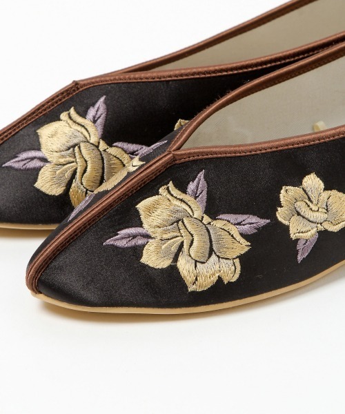 GLOBAL WORK（グローバルワーク）の「フラットチャイナシューズ/930419（その他シューズ・レディース・ブラック/アイボリー/ベージュ系その他・MEDIUM/LARGE）」の5枚目の写真