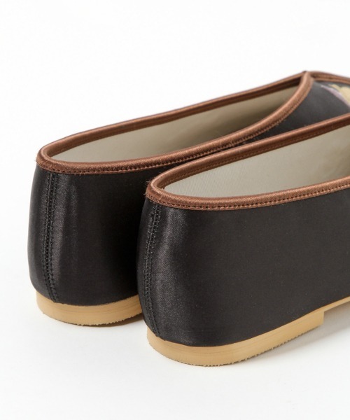 GLOBAL WORK（グローバルワーク）の「フラットチャイナシューズ/930419（その他シューズ・レディース・ブラック/アイボリー/ベージュ系その他・MEDIUM/LARGE）」の15枚目の写真