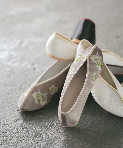 GLOBAL WORK（グローバルワーク）の「フラットチャイナシューズ/930419（その他シューズ・レディース・ブラック/アイボリー/ベージュ系その他・MEDIUM/LARGE）」の21枚目の写真