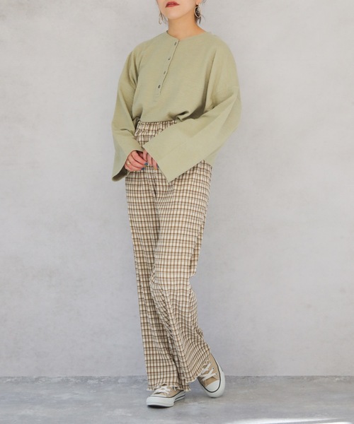 ap retro（アプレトロ）の「フクレジャガードヘンリーネックプルオーバー【ZOZOTOWN限定商品】（Tシャツ/カットソー・レディース・ブラック/ライトカーキ/ライトベージュ・FREE）」の21枚目の写真