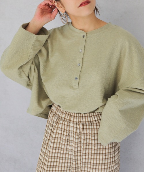 ap retro（アプレトロ）の「フクレジャガードヘンリーネックプルオーバー【ZOZOTOWN限定商品】（Tシャツ/カットソー・レディース・ブラック/ライトカーキ/ライトベージュ・FREE）」の20枚目の写真