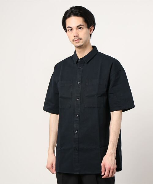 DR.DENIM（ドクターデニム）の「Felix Short Slieeve S（シャツ/ブラウス・メンズ・ブラック/ホワイト・SMALL）」の2枚目の写真