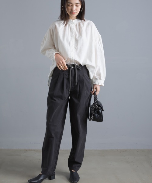 OMNES（オムネス）の「ドットジャガードフリル衿シャツ（シャツ/ブラウス・レディース・ホワイト/ネイビー/イエロー・FREE）」の16枚目の写真