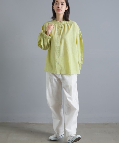 OMNES（オムネス）の「ドットジャガードフリル衿シャツ（シャツ/ブラウス・レディース・ホワイト/ネイビー/イエロー・FREE）」の12枚目の写真