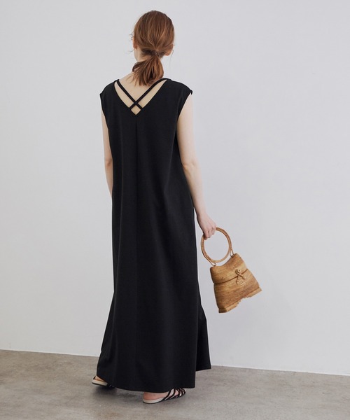 MADEMOISELLE ROPE'(マドモアゼル ロペ)の「バッククロスジャージーロングワンピース(ワンピース・レディース・ブラック/グリーン系その他/ピンク系その他2・38)」の13枚目の写真