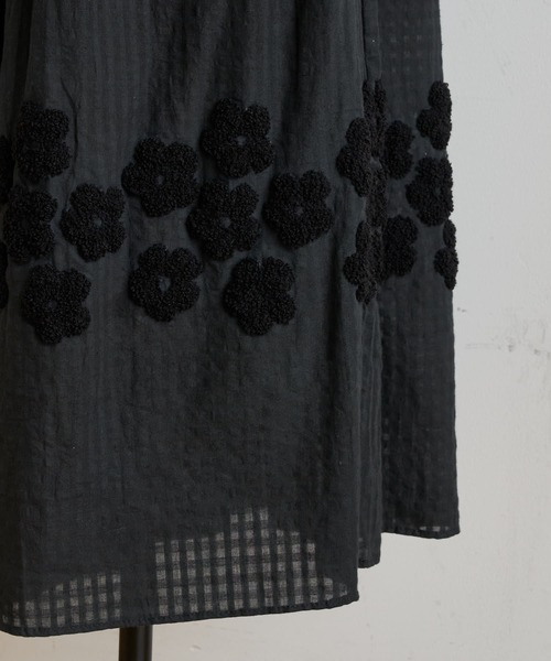 BEARDSLEY（ビアズリー）の「裾刺繍ギャザーパンツ（その他パンツ・レディース・ホワイト/ブラック・FREE）」の18枚目の写真