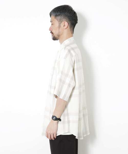 URBAN RESEARCH Sonny Label（アーバンリサーチサニーレーベル）の「ビッグチェックバンドカラーシャツ（シャツ/ブラウス・メンズ・ライトブルー/ベージュ・LARGE/MEDIUM）」の13枚目の写真