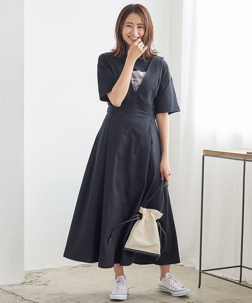 KOBE LETTUCE（コウベレタス）の「サイドベルトVネックジャンパースカート（ジャンパースカート・レディース・カーキ/ブラック/ブラウン系その他・FREE）」の2枚目の写真