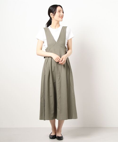 KOBE LETTUCE（コウベレタス）の「サイドベルトVネックジャンパースカート（ジャンパースカート・レディース・カーキ/ブラック/ブラウン系その他・FREE）」の7枚目の写真