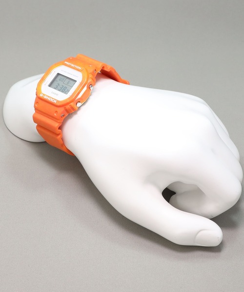 G-SHOCK（ジーショック）の「5600シリーズ / DW-5600WS-4JF（デジタル腕時計・メンズ・オレンジ・FREE）」の4枚目の写真