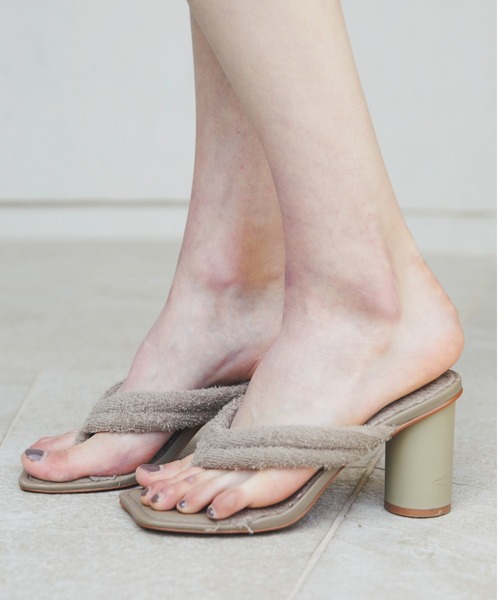 ALEXIA STAM(アリシアスタン)の「【ViVi 8月号掲載】Terry Cloth Thong Sandals/テリークロストングサンダル(サンダル・レディース・ホワイト/ブラック/モカ・S/M/L)」の15枚目の写真