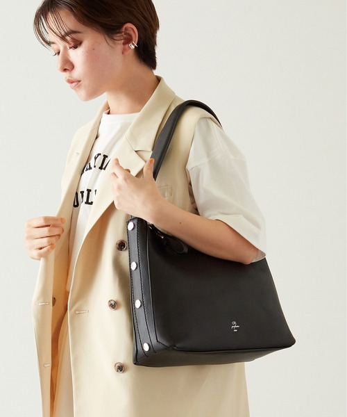 Pi(ピーアイ)の「スダッズ付き2WAYショルダーバッグ(ショルダーバッグ・レディース・ブラック/ブラウン/ブルー/ボルドー/アイボリー・フリー)」の2枚目の写真